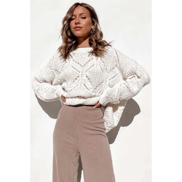 White Balloon Sleeve Textured Knit Sweater - Picture 2 of 6